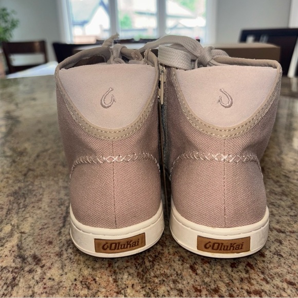 OluKai Pink Hightop Sneaker NIB - Picture 6 of 12